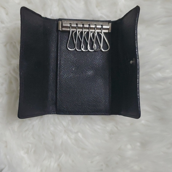 ❗Authentic Preowned Louis Vuitton Keyholder - Picture 5 of 5